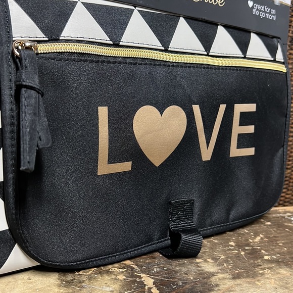 Emma & Chloe LOVE Portable Diaper Changing Station NWT - Picture 12 of 14